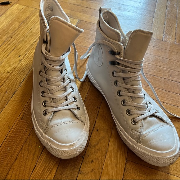 Converse leather and waterproof high tops - Picture 8 of 8